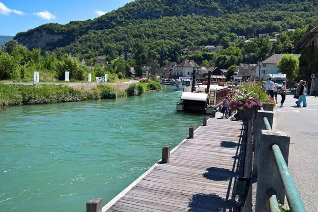 Le Portougais, Chalet A Chanaz, La Petite Venise Savoyarde Kültér fotó