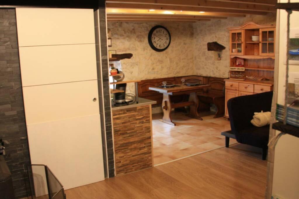 Le Portougais, Chalet A Chanaz, La Petite Venise Savoyarde Kültér fotó