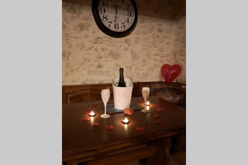 Le Portougais, Chalet A Chanaz, La Petite Venise Savoyarde Kültér fotó