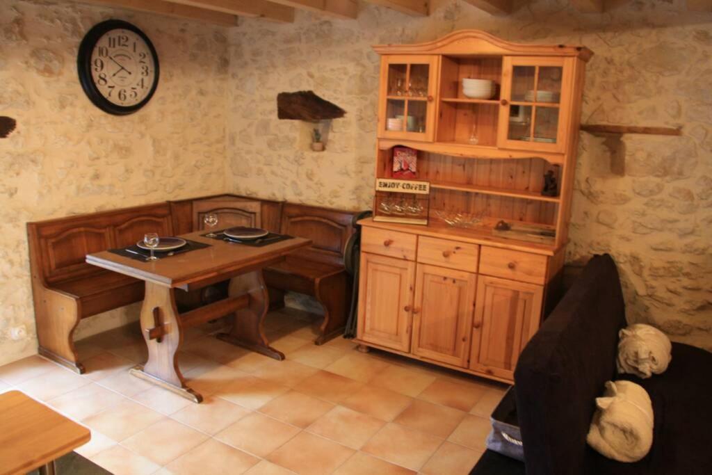 Le Portougais, Chalet A Chanaz, La Petite Venise Savoyarde Kültér fotó