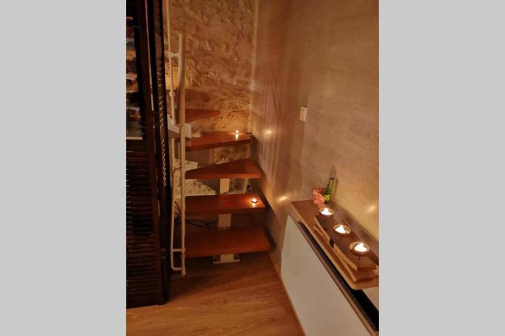 Le Portougais, Chalet A Chanaz, La Petite Venise Savoyarde Kültér fotó